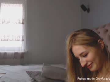 webcam girl cbhotblonde today image #430459