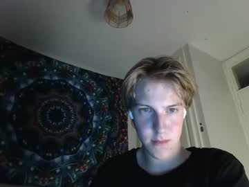 webcam man brandon_y07 today image #3951011
