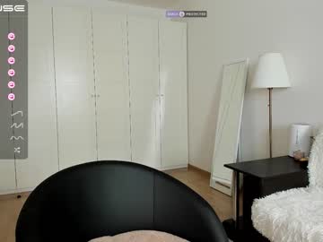 webcam girl intrigueeme today image #2364386