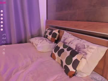 webcam girl yolandabertha today image #3585444