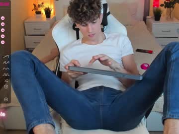 webcam man james_mil today image #2991145