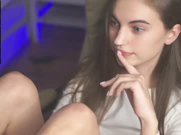 webcam girl hoolybunny today image #275609