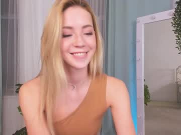 webcam girl emmi_rosee today image #1086172