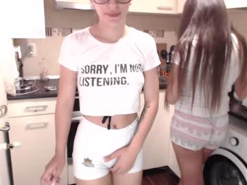 webcam couple maya_and_guests today image #1866108