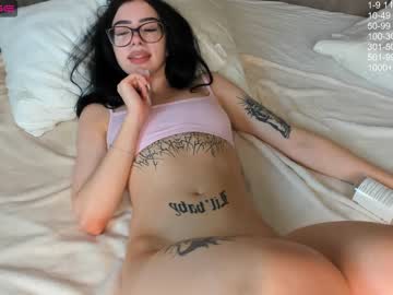 webcam girl lil_baby11 today image #2033672