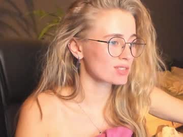 webcam girl linellali today image #2838789