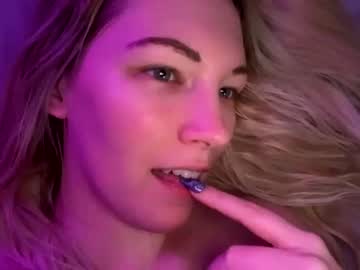 webcam girl mariah95 today image #1707679