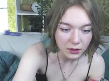 webcam girl wooondermia today image #1859153