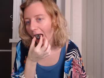 webcam girl elly_helly today image #2402225