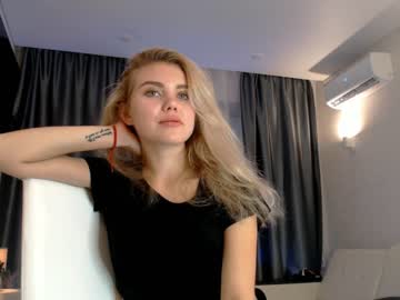 webcam girl amourvenenum today image #2762592