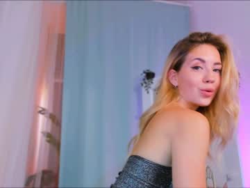 webcam girl emmi_rosee today image #2299686