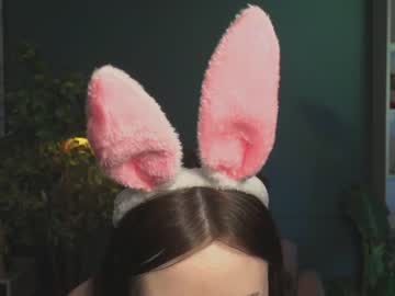 webcam girl ella_knockers_xl today image #1393238