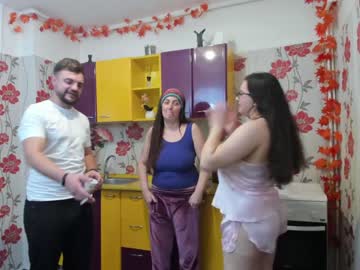 webcam couple iuliana32 today image #1082993