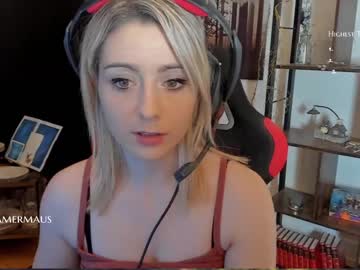 webcam girl kimilee22 today image #684948