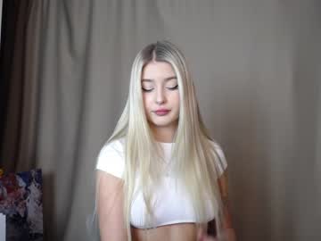 webcam girl cute18cute today image #3231137