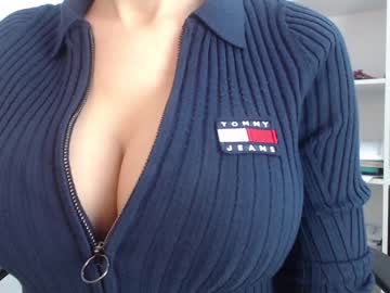 webcam girl eat_mee_out today image #1617519
