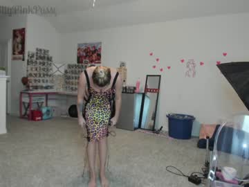 webcam girl pr3ttyp1nkpussy today image #1311577