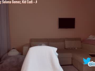 webcam girl hollyextra today image #1791987