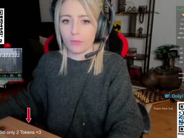 webcam girl kimilee22 today image #1332977