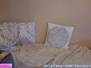 webcam girl chroniclove today image #1526544
