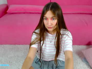 webcam girl ambertan1 today image #3010152
