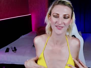 webcam girl eva__blonde today image #2255986