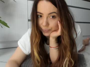 webcam girl meryfoxxx today image #2291047