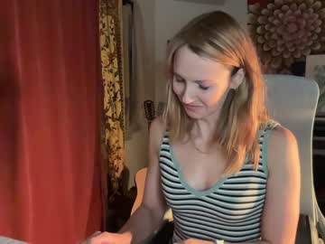 webcam girl kaileeshy today image #2010052