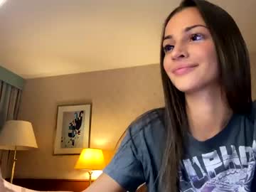 webcam girl toocutetohandle today image #2597439