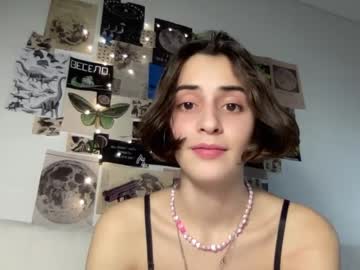 webcam girl crown_of_vice01 today image #3062458
