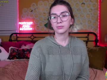webcam girl daydreamur_gurl today image #744851