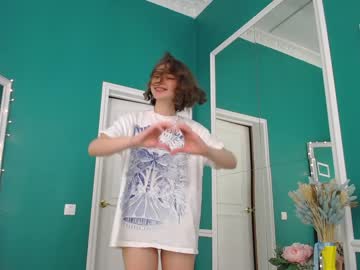 webcam girl adelewilson__ today image #1242107