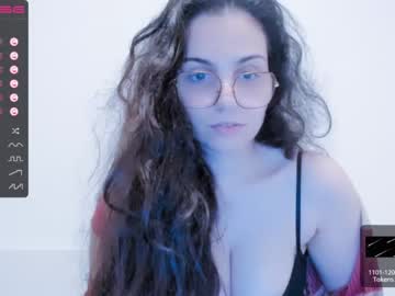 webcam girl lady_yas today image #3186205
