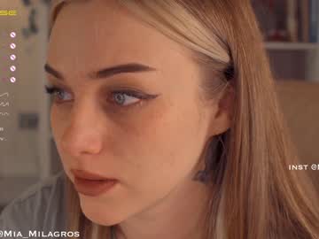webcam girl mia_milagros today image #3436300