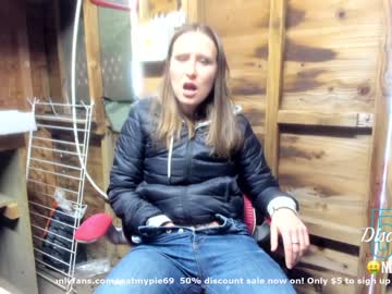 webcam girl eatmypie69 today image #1006208