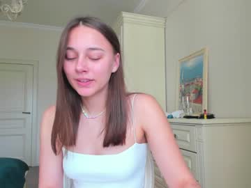 webcam girl eleonora_linn today image #2226983