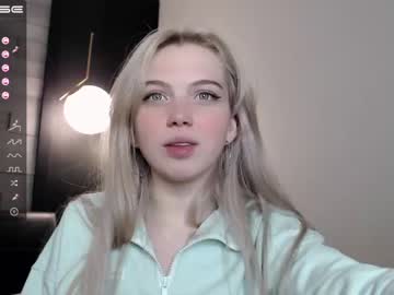 webcam girl small_blondee today image #1619920