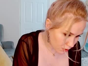 webcam girl myassistant today image #823597