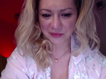 webcam girl kiradivine today image #1439282