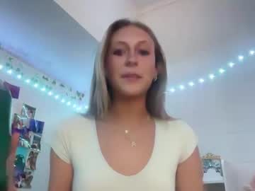 webcam girl alygator24 today image #4074217