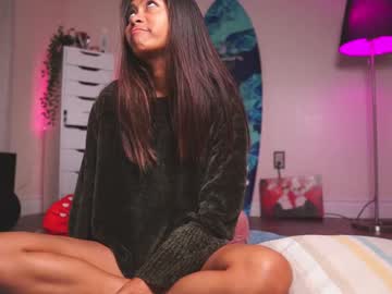 webcam girl seranasenpai today image #385774