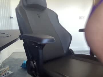 webcam girl eatmypie69 today image #1465892