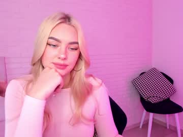 webcam girl 8a8y_nura today image #1543175
