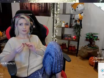 webcam girl kimilee22 today image #390336