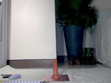 webcam girl belle_adrienne today image #2379911