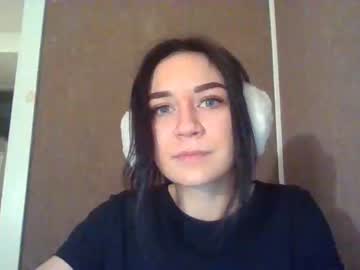 webcam girl heidiknight555 today image #3472742