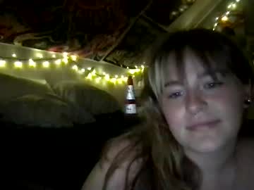 webcam girl kittykissedyou today image #4010303