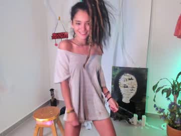 webcam girl makayla77 today image #2969403