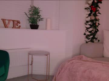 webcam girl myassistant today image #3235291