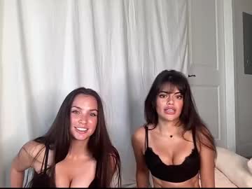 webcam girl meowmixtenders today image #4044869